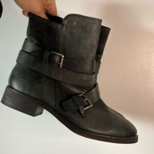 Treasure & Bond Women's Black Ankle zip up Boots 10